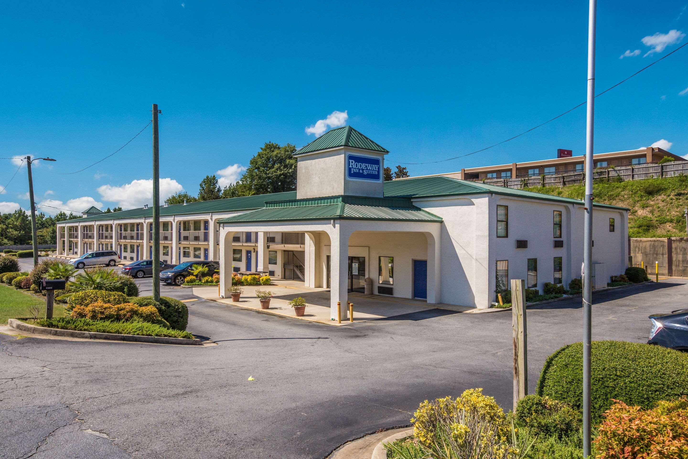 Rodeway Inn & Suites Macon Exteriör bild