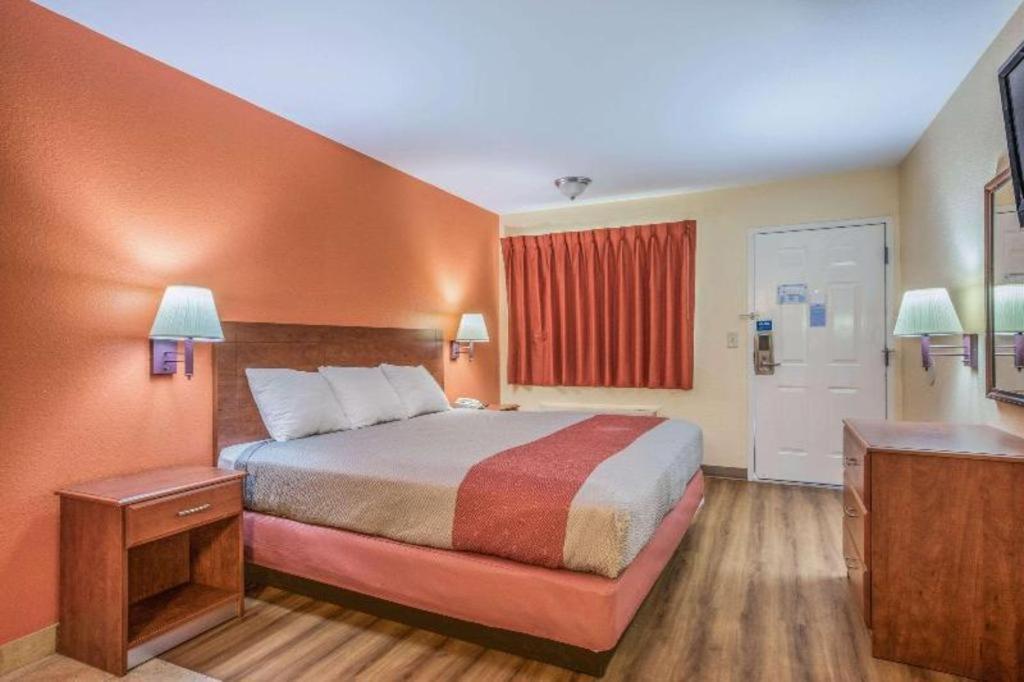 Rodeway Inn & Suites Macon Exteriör bild