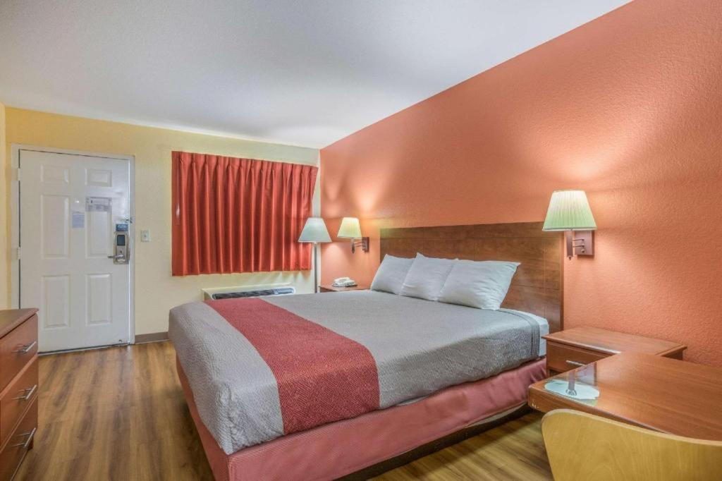 Rodeway Inn & Suites Macon Exteriör bild