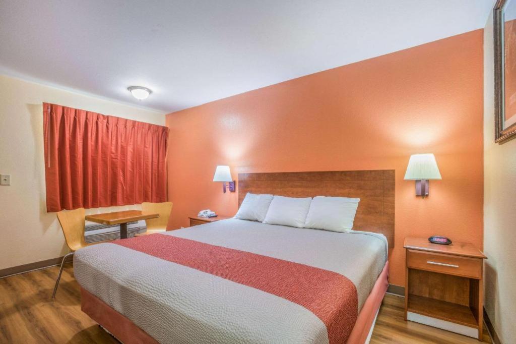 Rodeway Inn & Suites Macon Exteriör bild