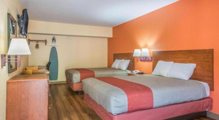 Rodeway Inn & Suites Macon Exteriör bild